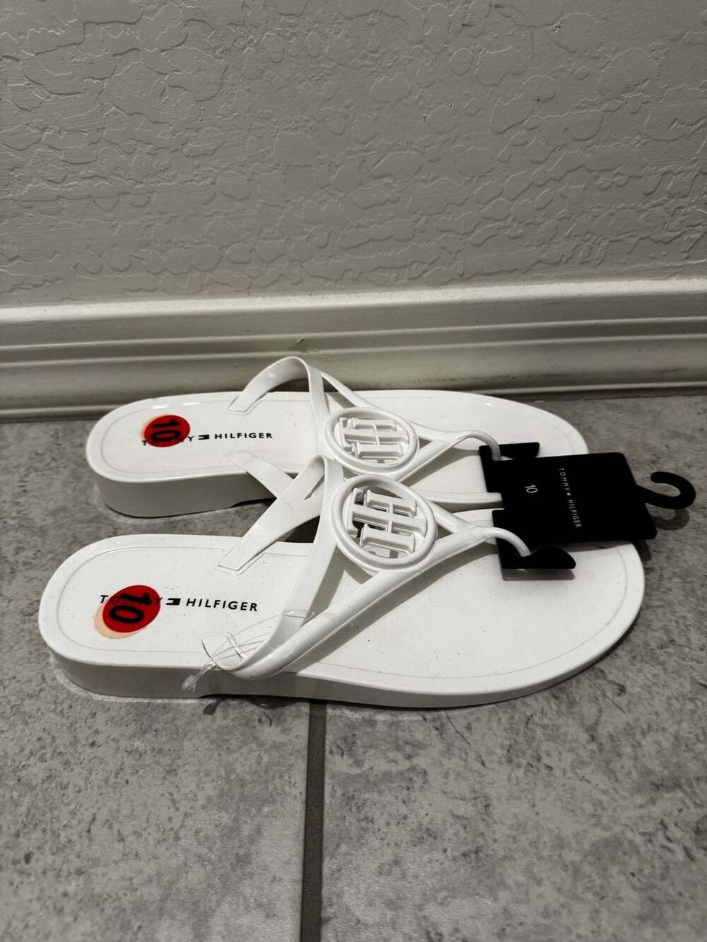 Tommy Hilfiger Women's TWVILLYA-T White Jelly Logo Platform Thong Sandals